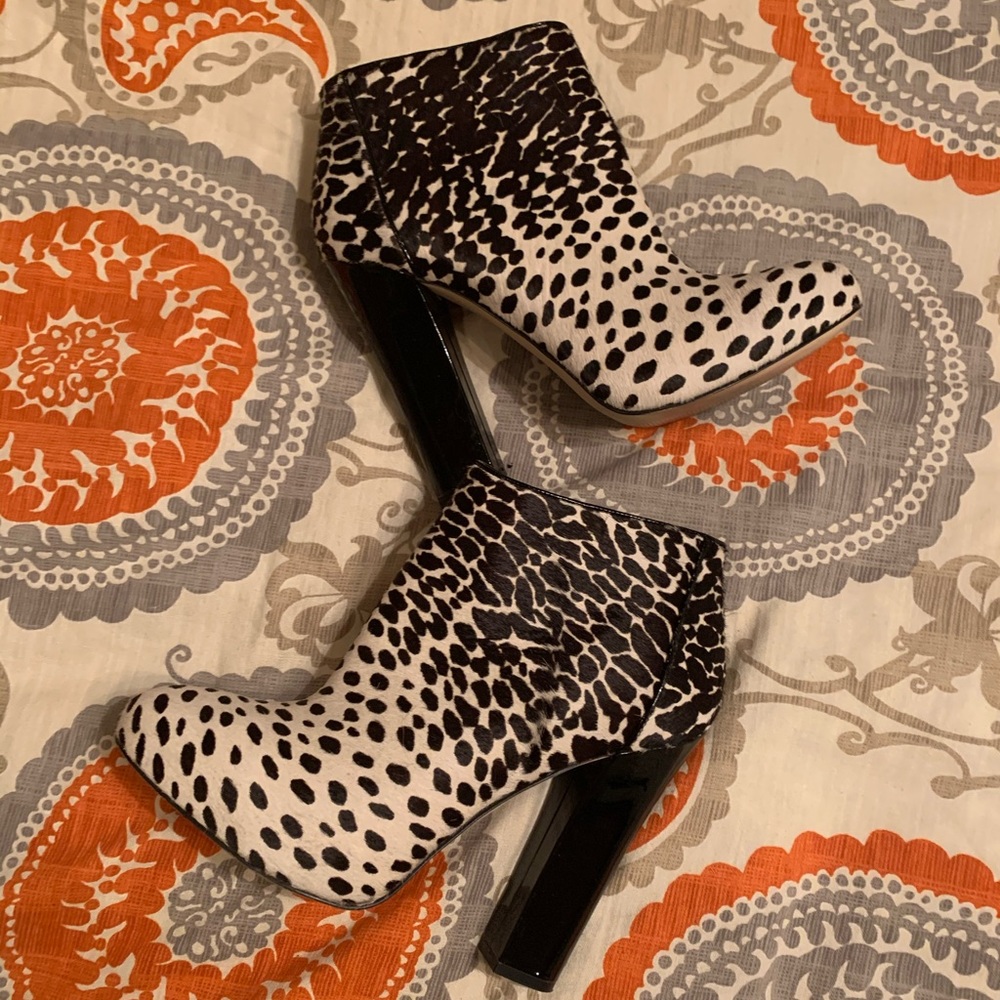 Ann Taylor Dalmatian booties